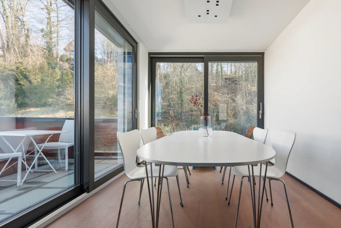 Appartement penthouse design exclusif sur Bruderholz avec vue panoramique - Photo 3 sur 13