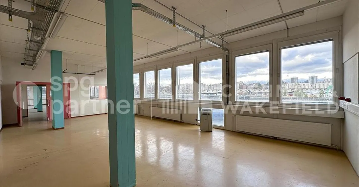 Office space for rent - Photo 2 of 6