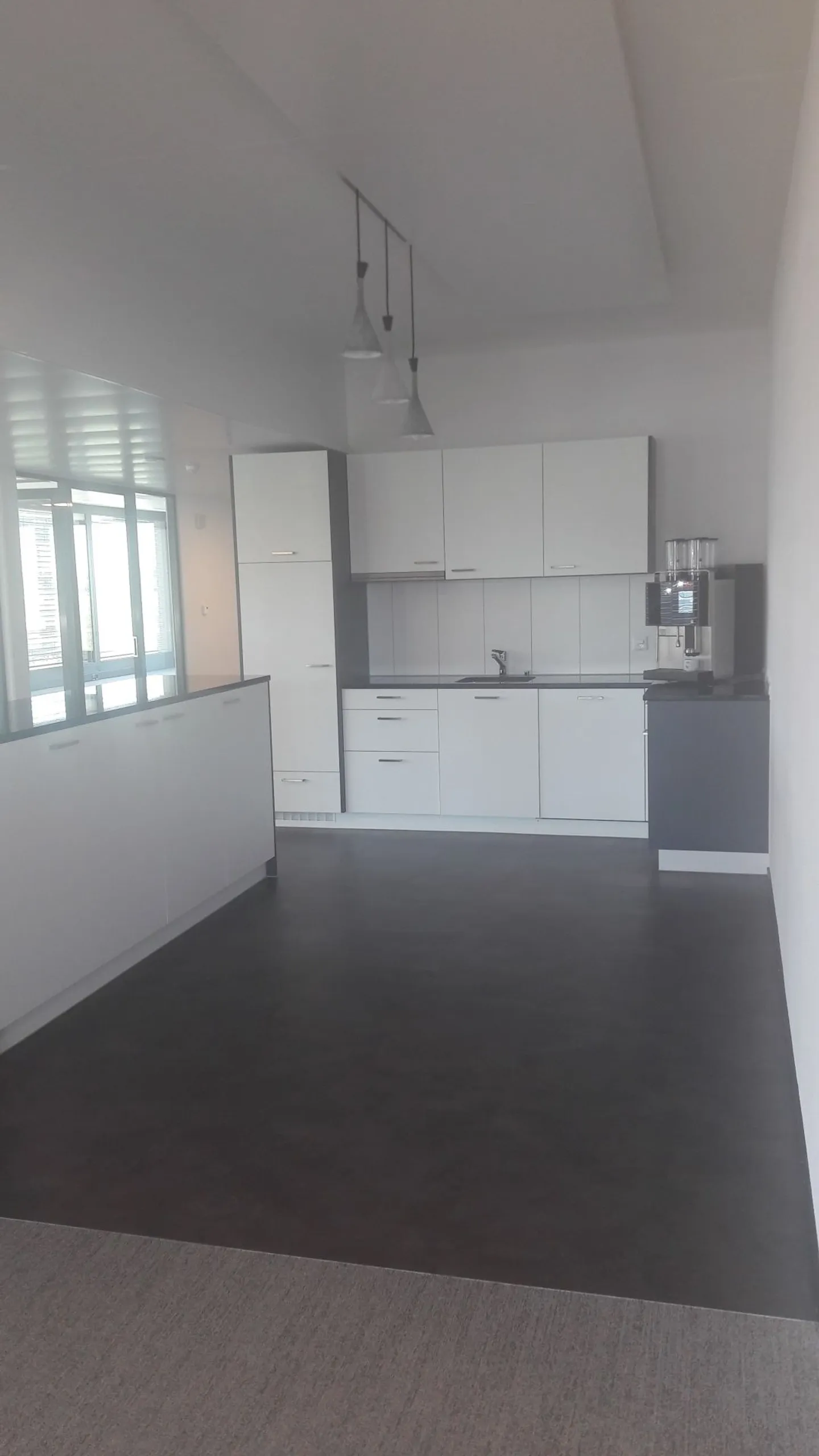 Nuovo spazio ufficio climatizzato in ottima posizione - Foto 3 di 4