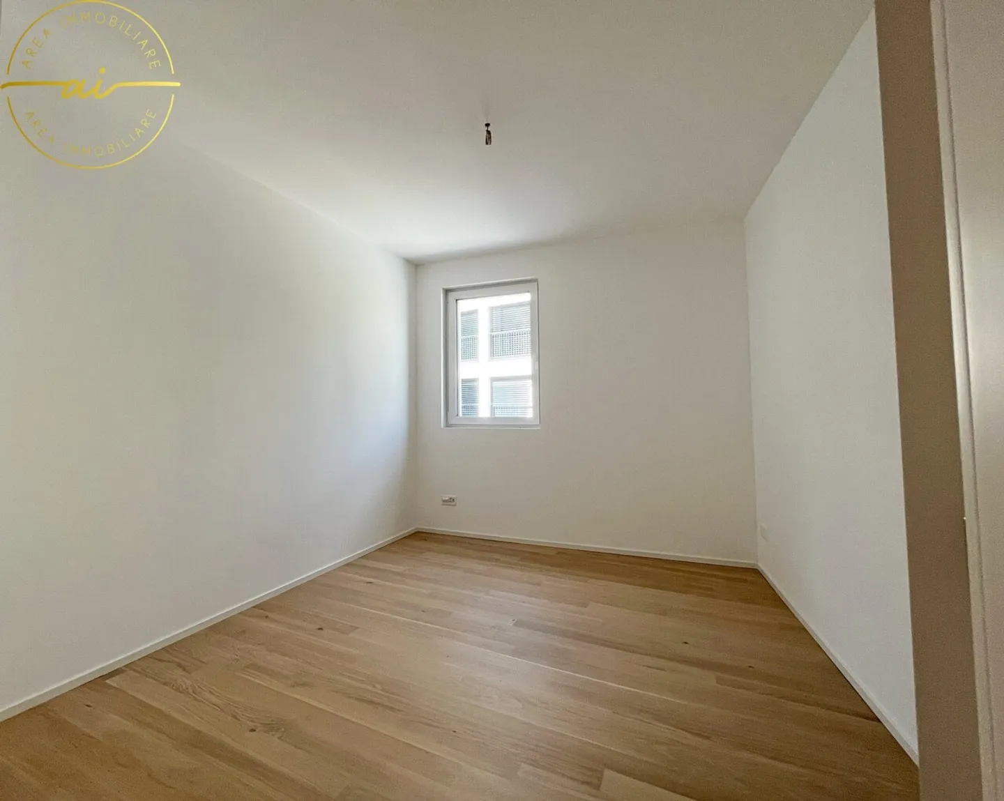 APPARTEMENT MODERNE 4.5 PIÈCES AVEC TERRASSE PANORAMIQUE - Photo 11 sur 13