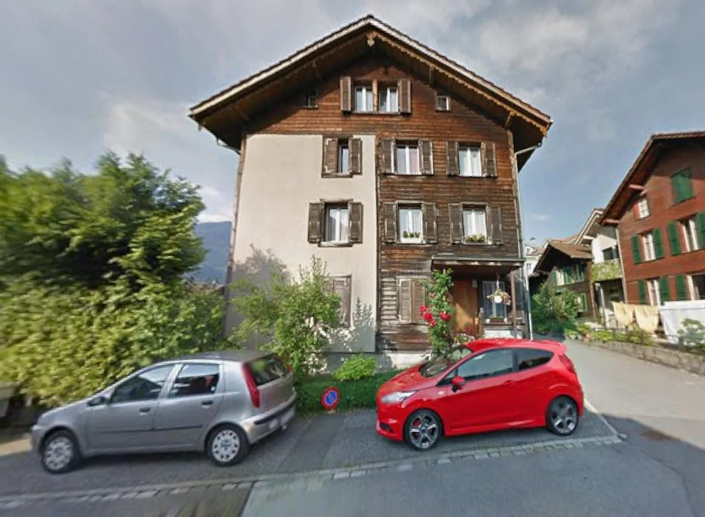 Charmante appartement 2 pièces dans un bâtiment historique à Unterseen - Photo 1 sur 13