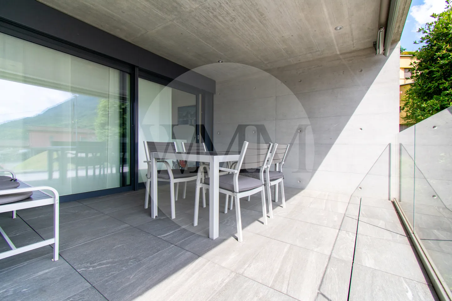 Spacious apartment with covered terrace - Photo 13 of 17