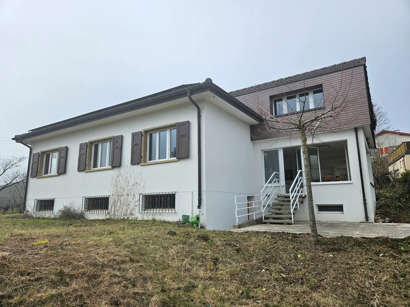 Einfamilienhaus in Boudry - Foto 1 von 23