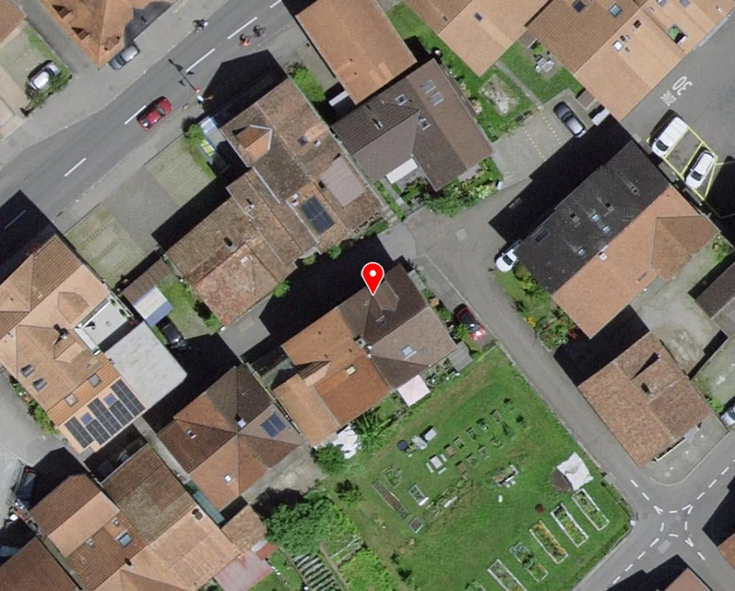 Charmante appartement 2 pièces dans un bâtiment historique à Unterseen - Photo 3 sur 13