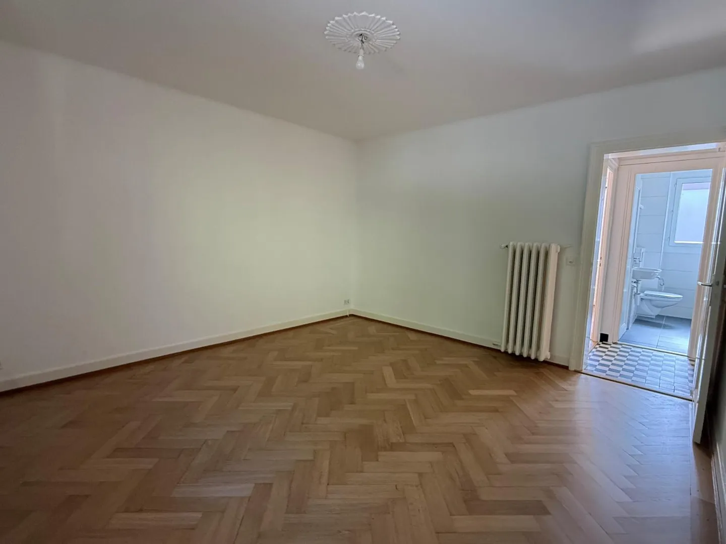 3-room apartment close to amenities - Photo 4 of 7