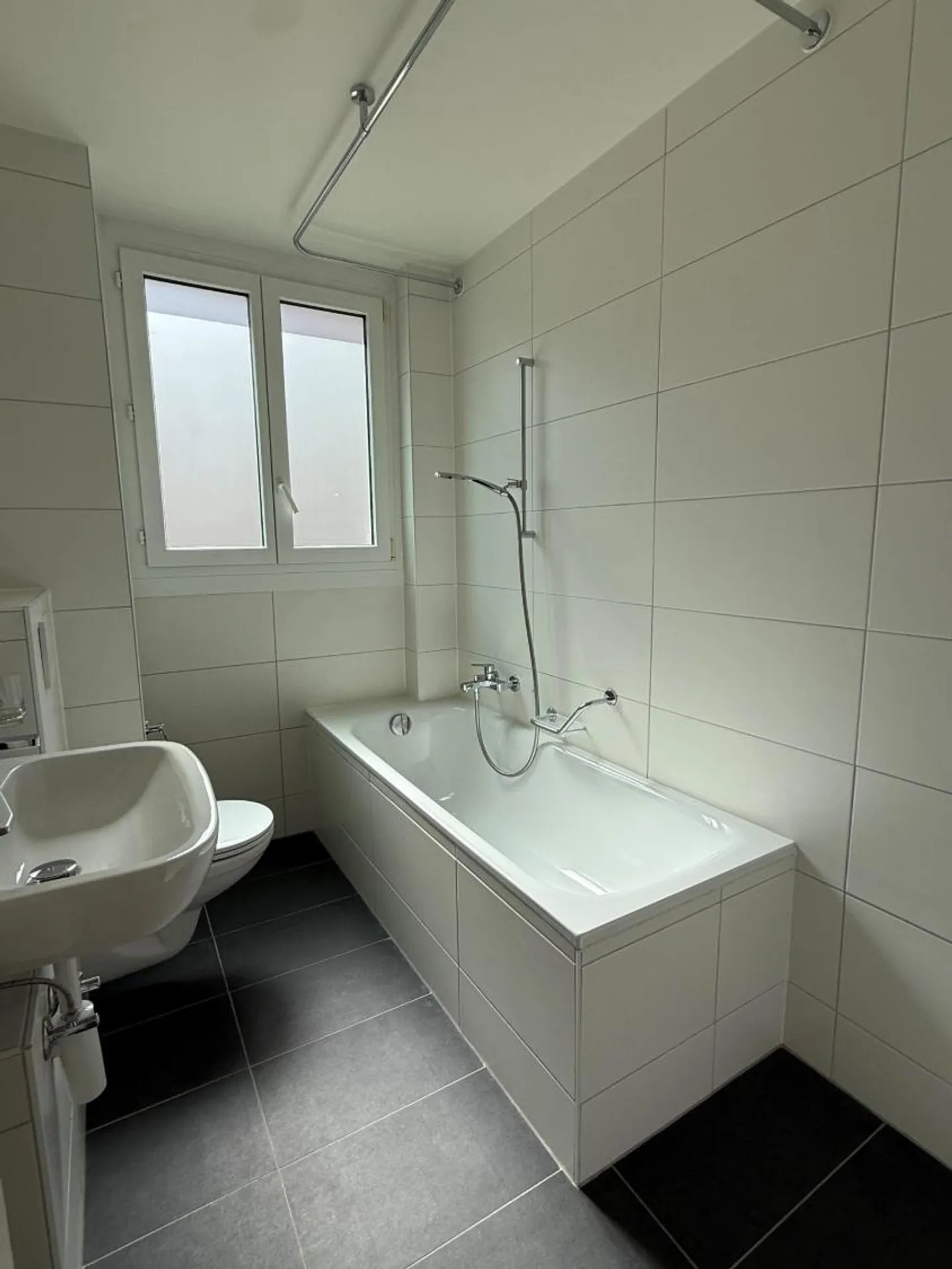 3-room apartment close to amenities - Photo 7 of 7