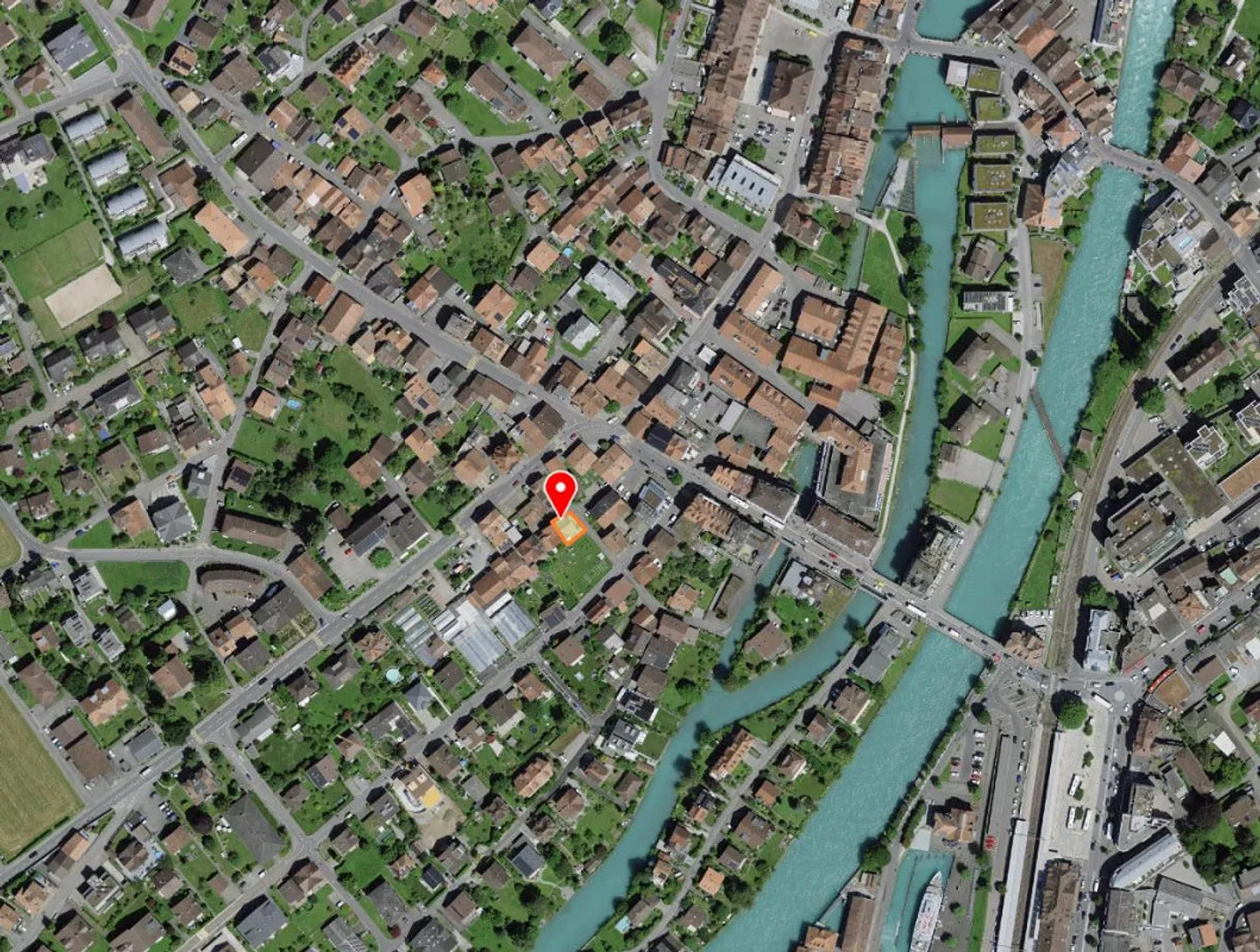 Charmante appartement 2 pièces dans un bâtiment historique à Unterseen - Photo 4 sur 13