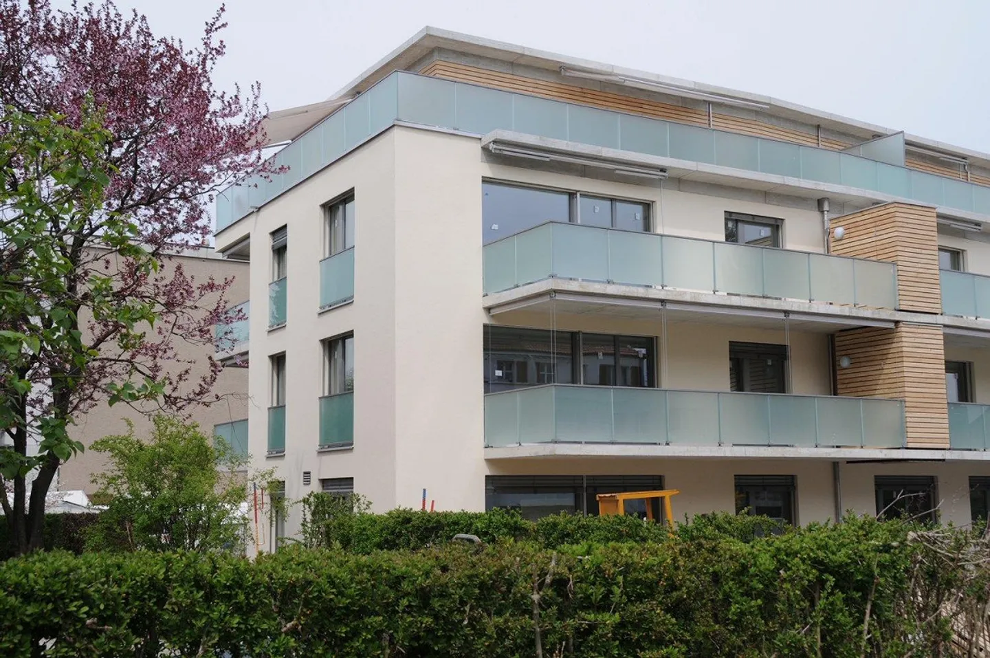Helle 3.5-Zimmer-Wohnung mit 2 Balkonen in Bern-Büm­pliz - Photo 1 sur 4