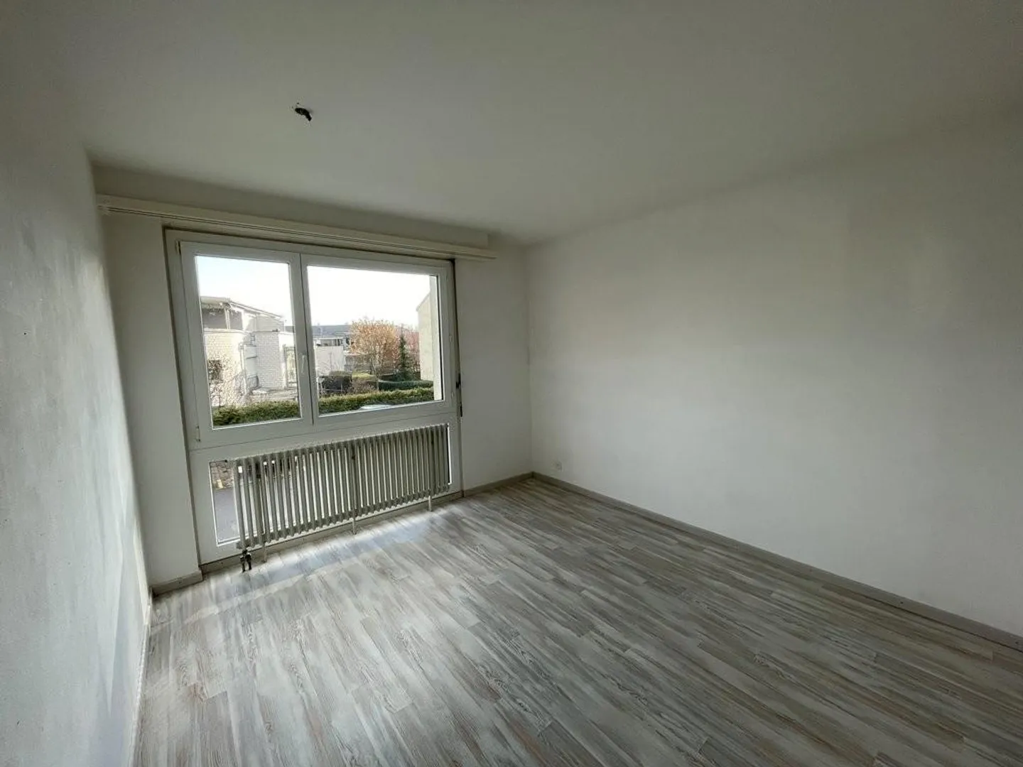 Helle Wohnung mit grosszügigem Sitzplatz - Foto 6 von 11