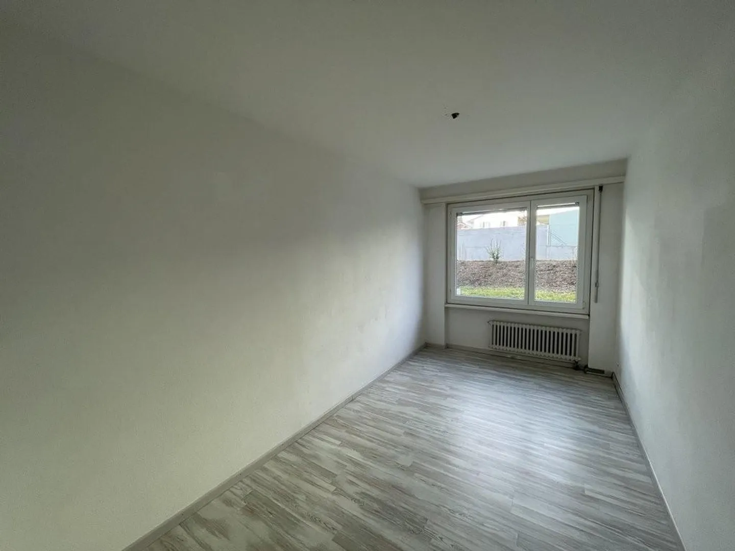 Helle Wohnung mit grosszügigem Sitzplatz - Foto 7 von 11