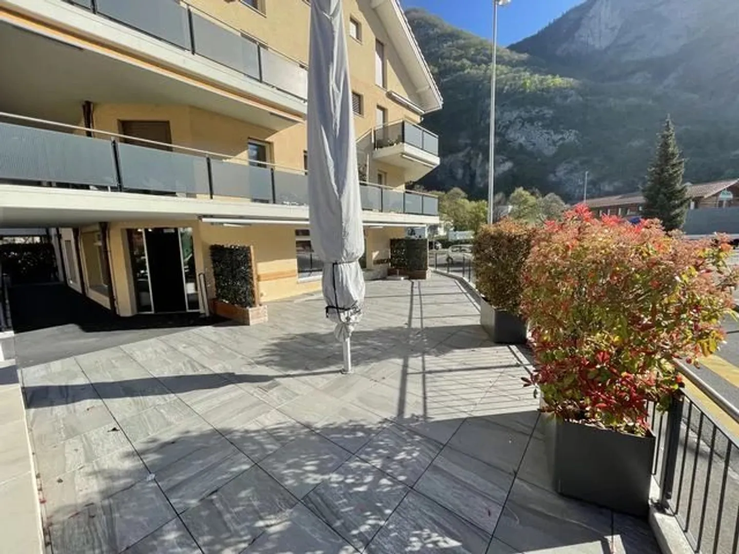 Mischgenutztes Gebäude mieten - Foto 1 von 13