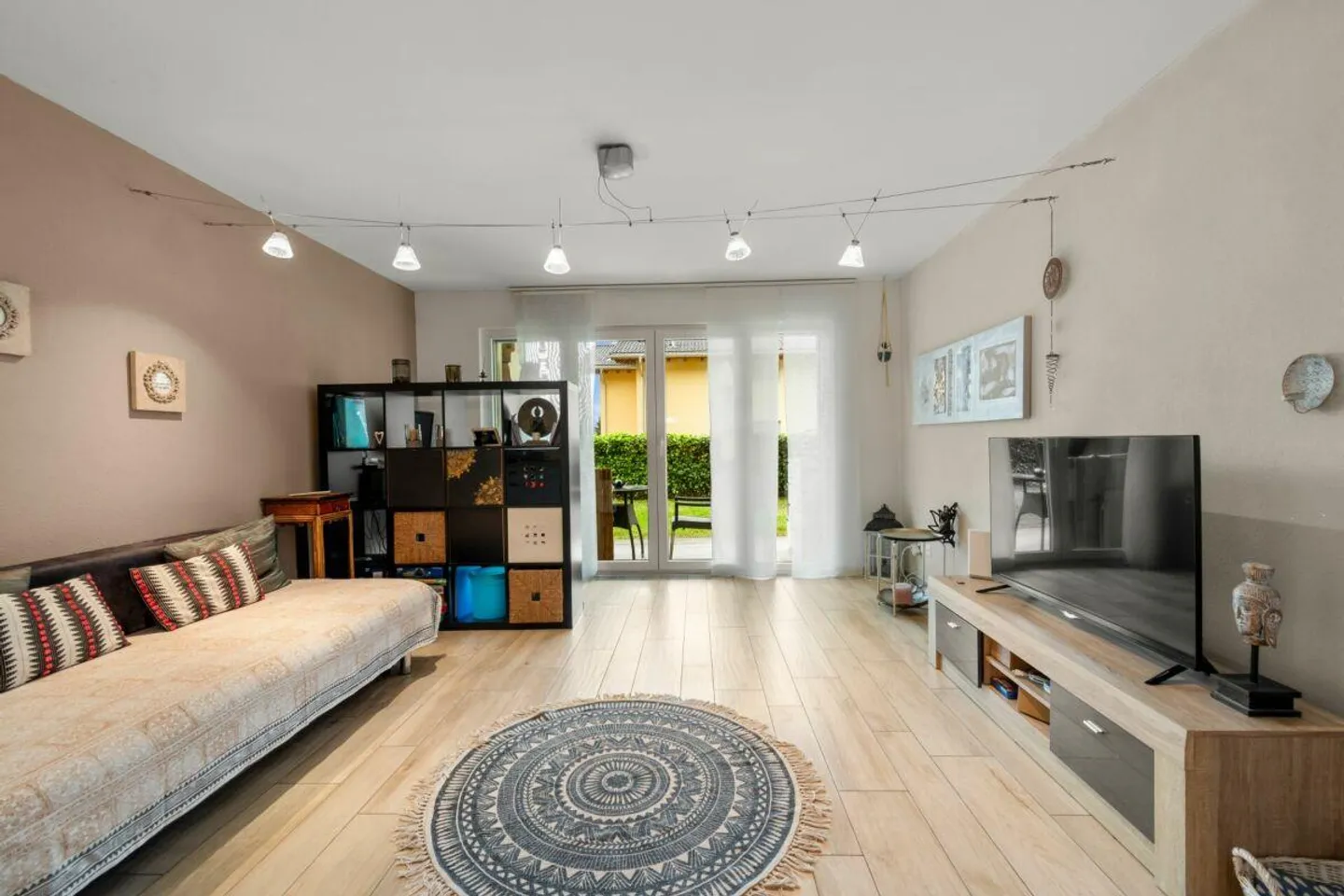 Secondary residence, 4.5-room apartment near Ascona - Photo 2 of 11