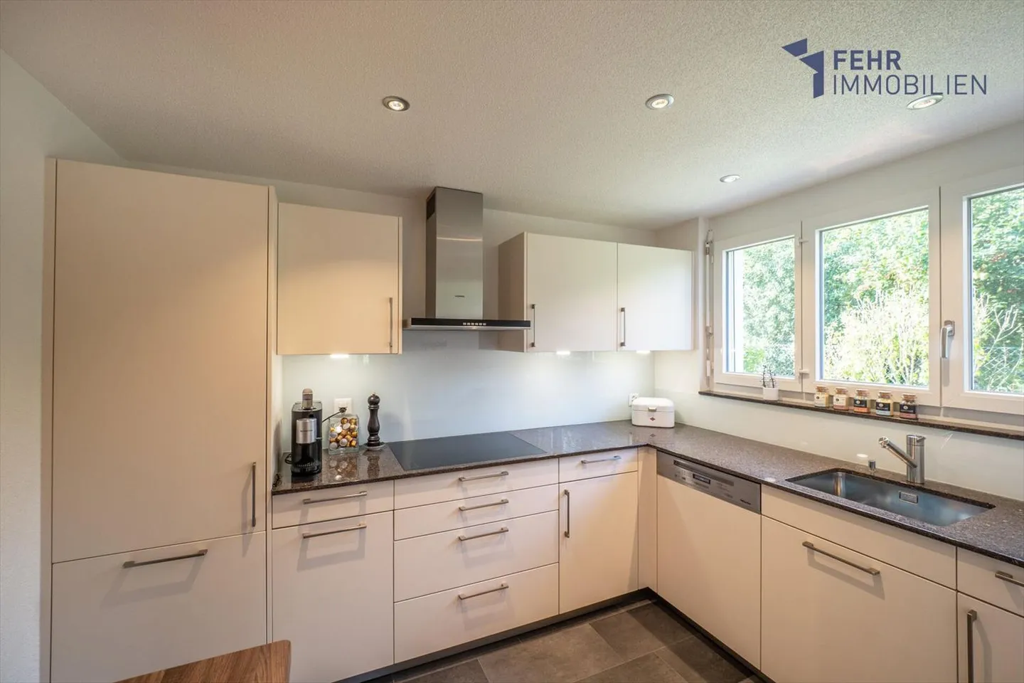 House 4.5 rooms - Photo 3 of 13