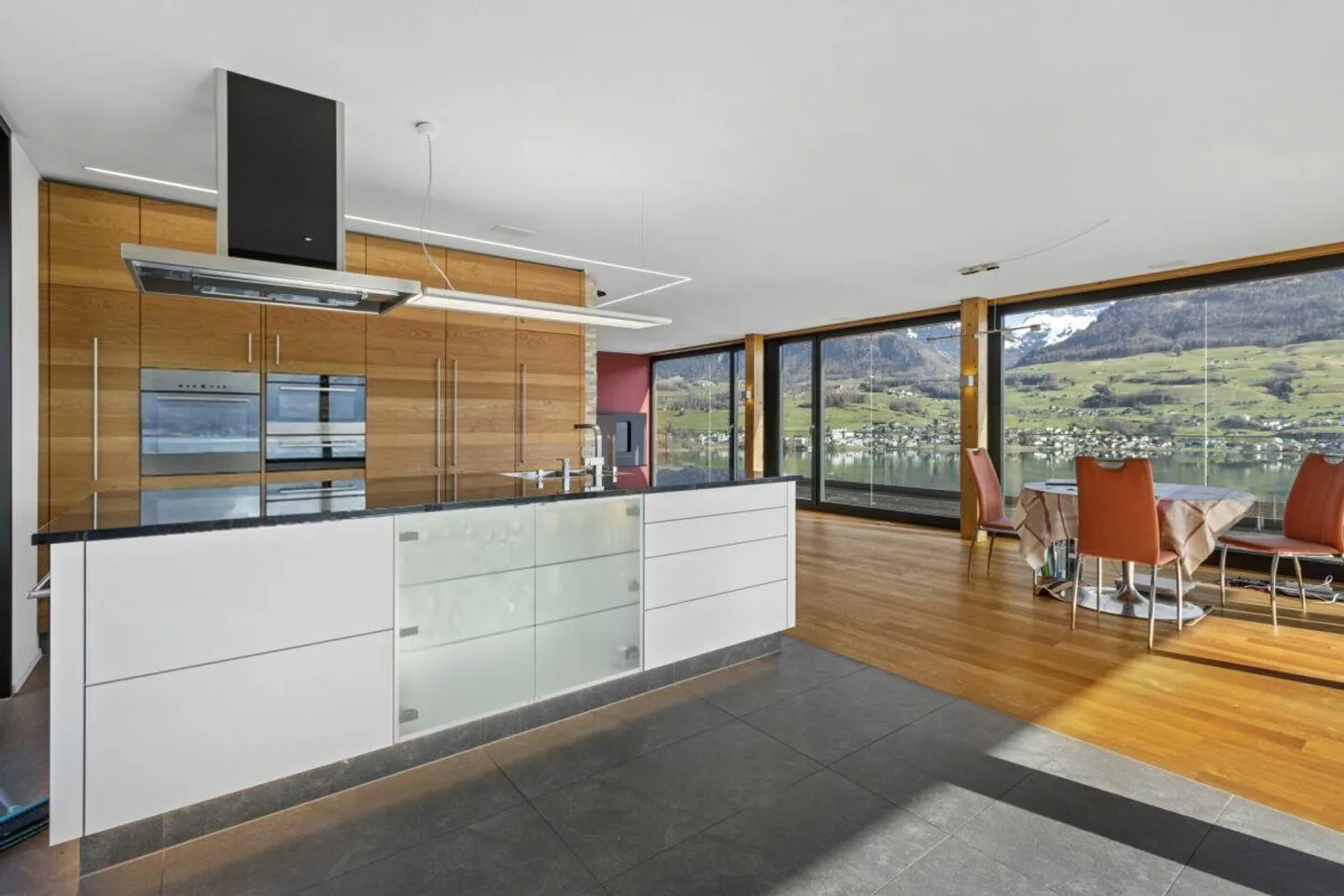 Hovering above Lake Sarnen - Photo 5 of 14