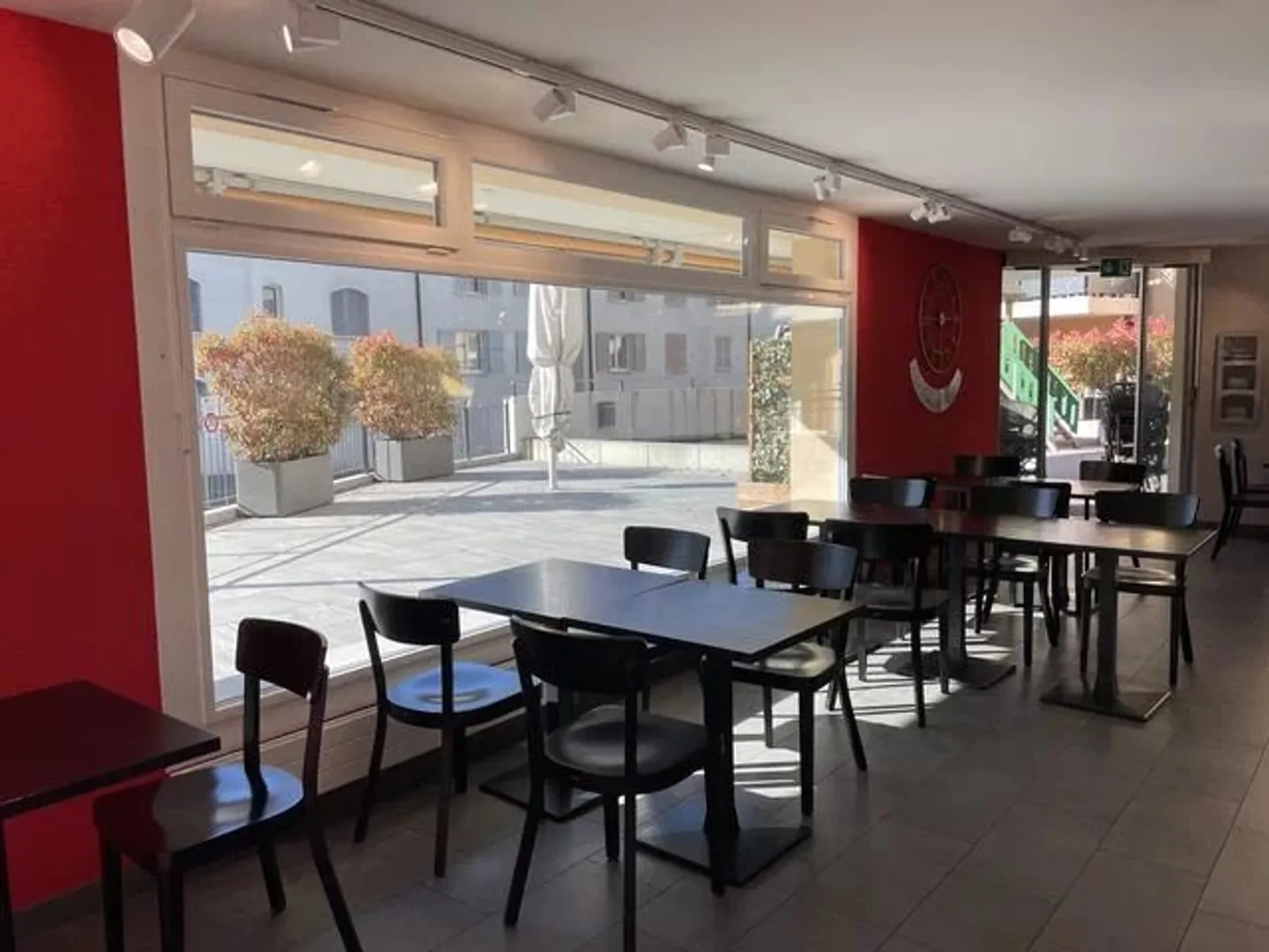 Mischgenutztes Gebäude mieten - Foto 12 von 13