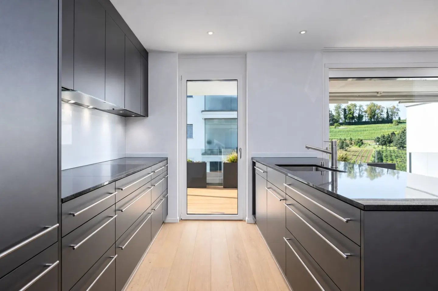 Exclusive living at the highest level - Photo 4 of 8