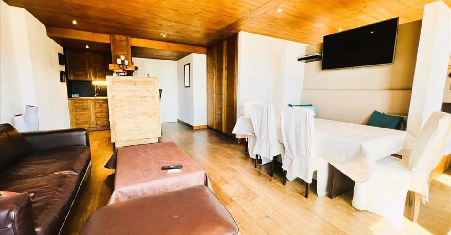 Appartement rénové avec vue imprenable - Photo 2 sur 12