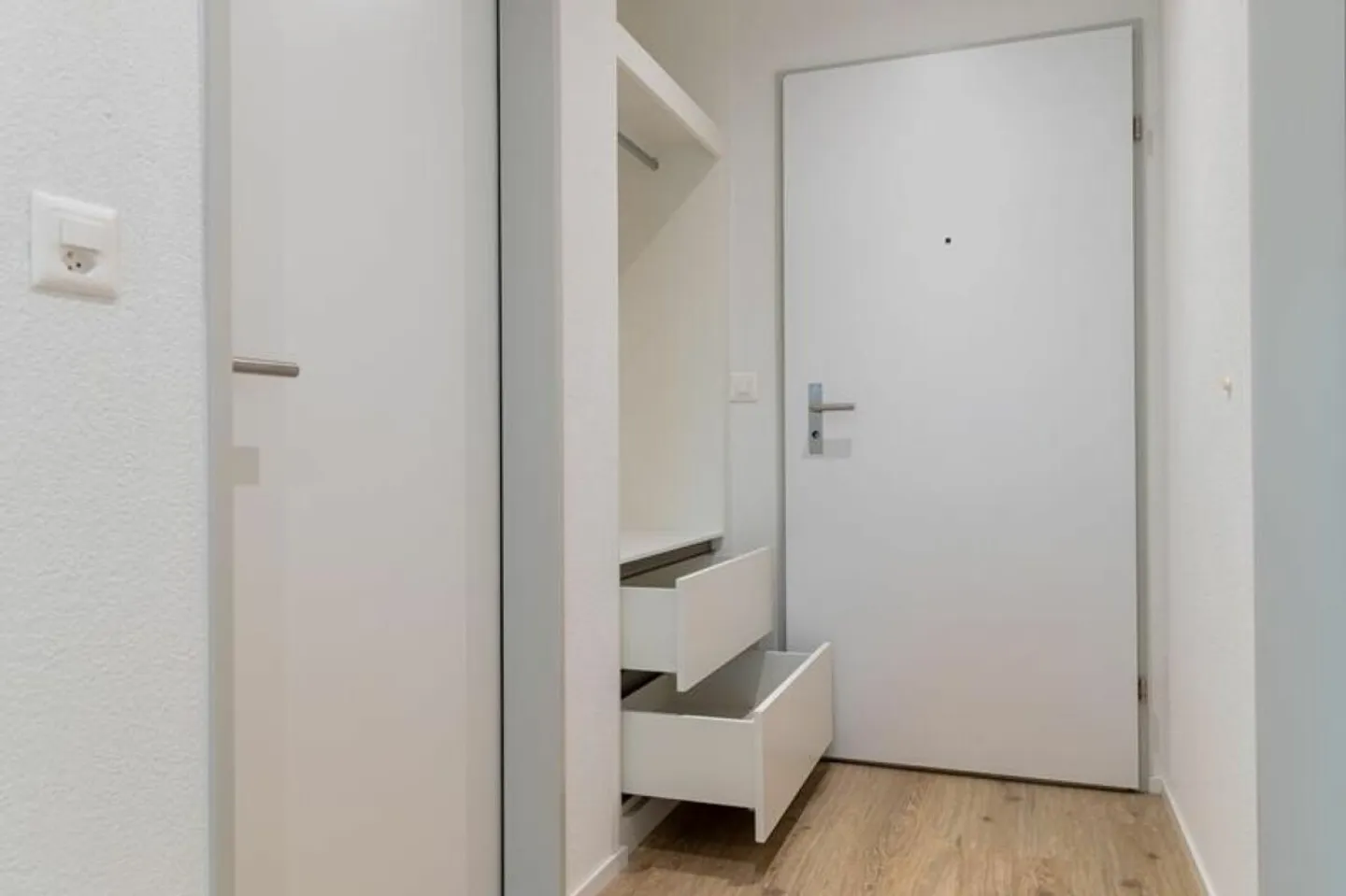 Très belle appartement de 2.5 pièces au rez-de-chaussée - Photo 5 sur 12