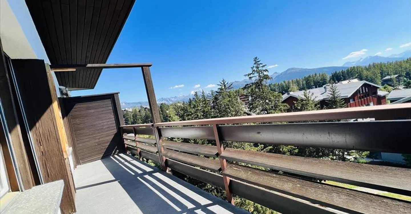 Appartement rénové avec vue imprenable - Photo 10 sur 12