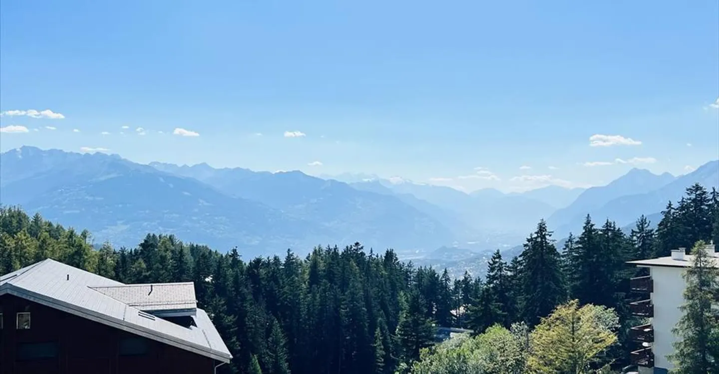 Appartement rénové avec vue imprenable - Photo 11 sur 12