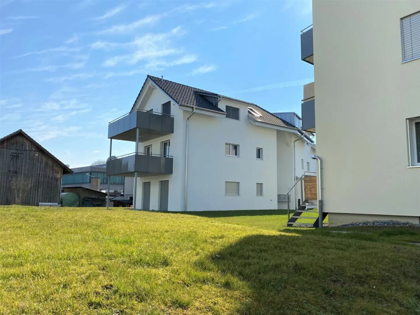 Très belle appartement de 2.5 pièces au rez-de-chaussée - Photo 11 sur 12