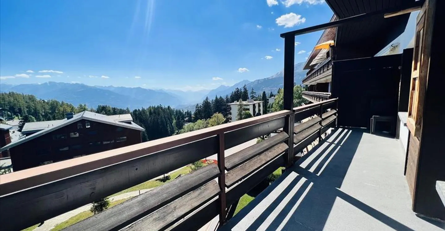 Appartement rénové avec vue imprenable - Photo 9 sur 12