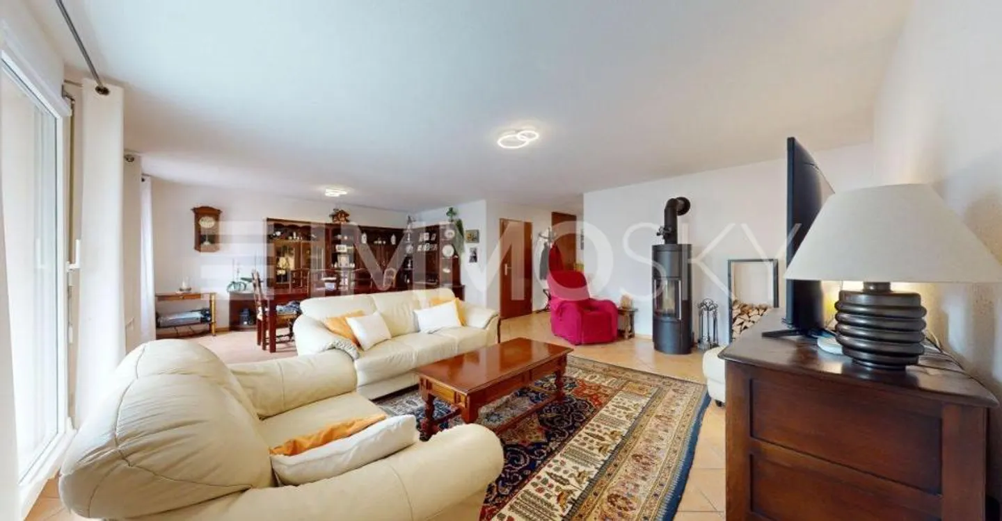 Appartement spacieux dans un quartier calme - Photo 2 sur 5