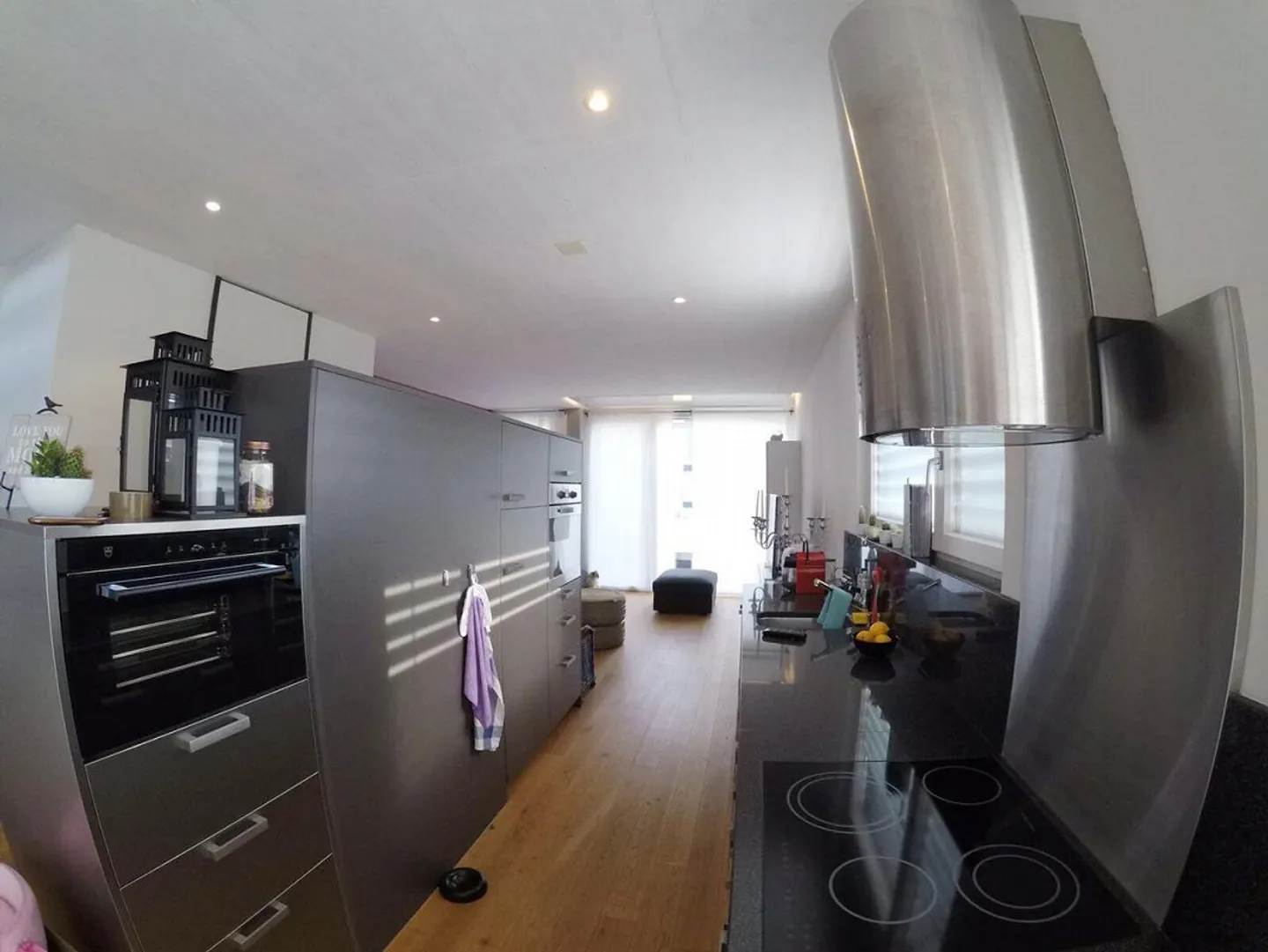 Moderne 3.5-Zimmer-Maisonette-Wohnung an zentraler Lage - Foto 3 von 17