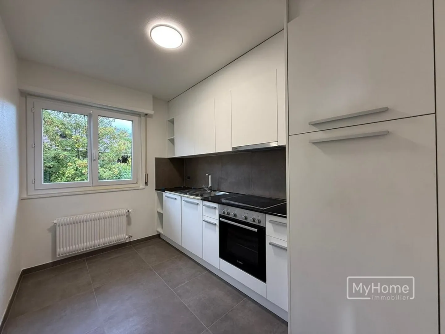 Appartamento di 3 stanze completamente ristrutturato - Foto 1 di 9