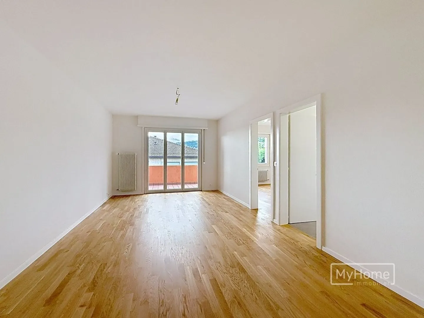 Appartamento di 3 stanze completamente ristrutturato - Foto 2 di 9