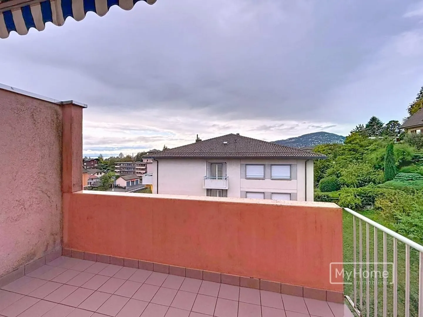 Appartamento di 3 stanze completamente ristrutturato - Foto 7 di 9