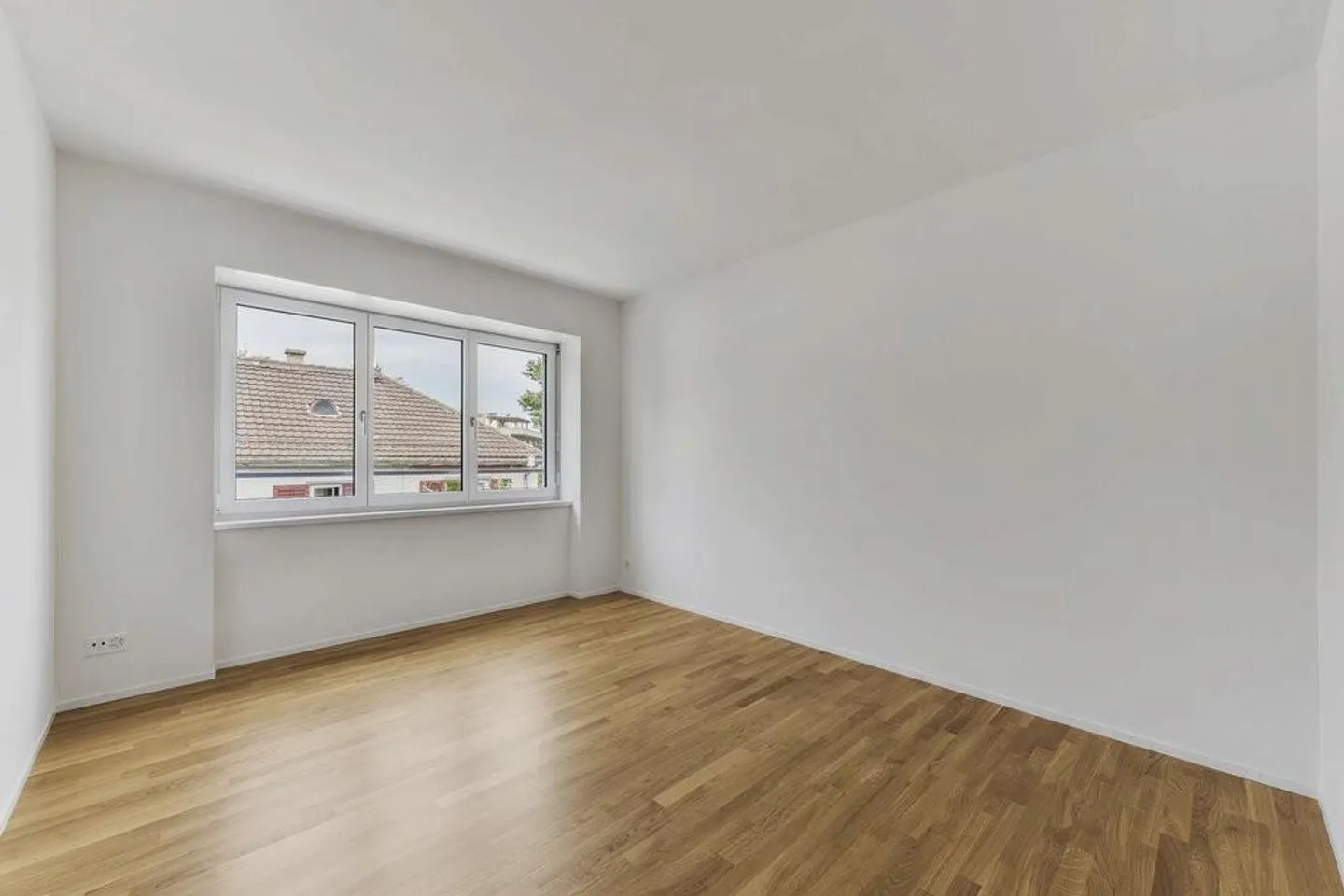 Modern Living in a Central Location - Photo 4 of 8