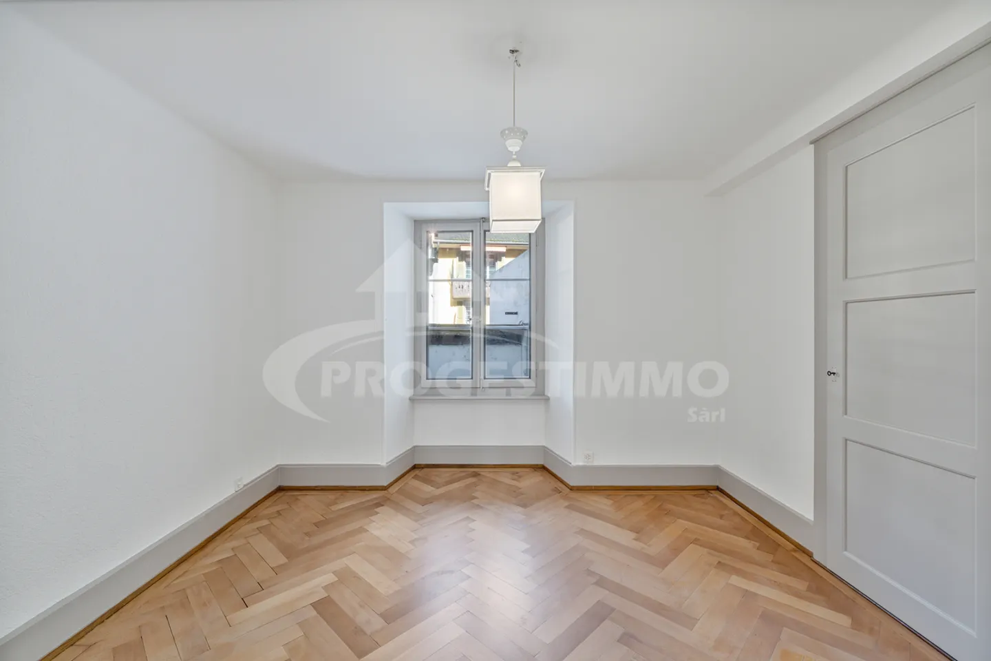 VOLLSTÄNDIG RENOVIERT, IM HERZEN DER STADT - Foto 5 von 10