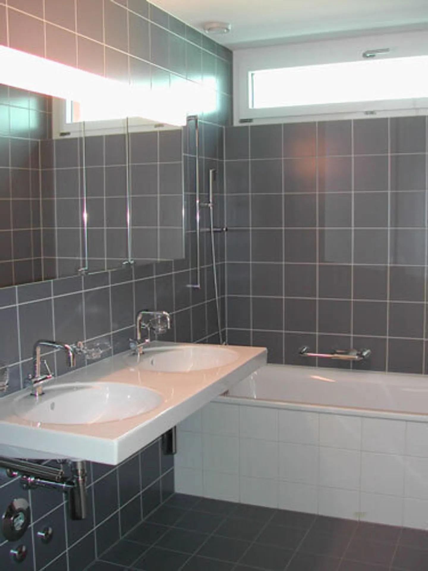 Modern apartment in a central location! - Photo 3 of 5