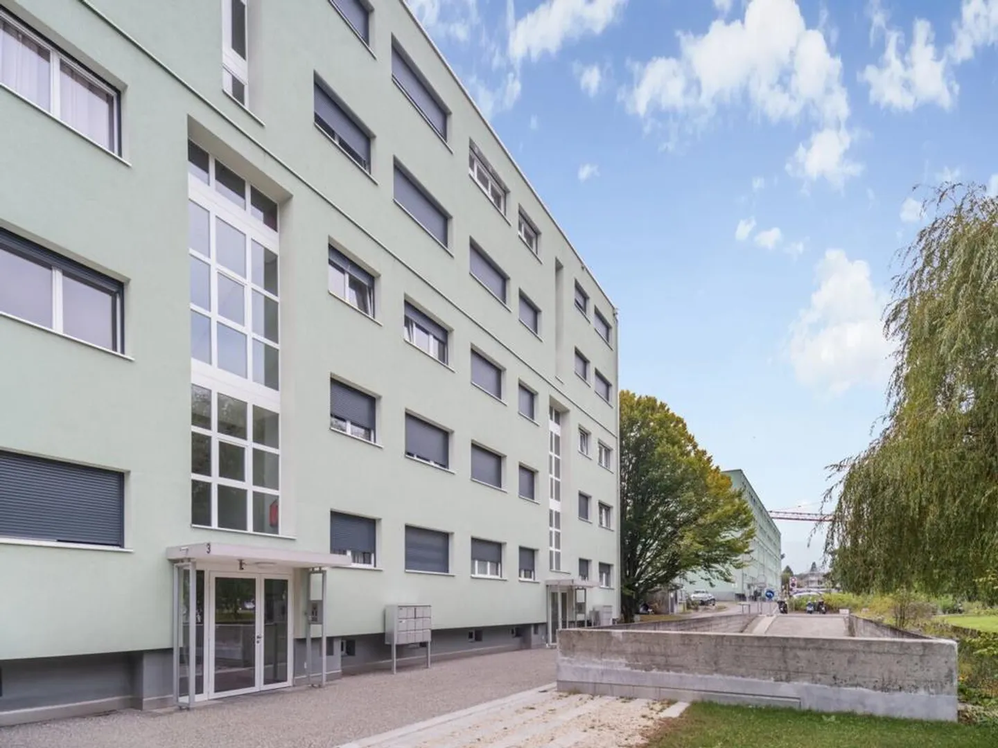 RECENT AND WELL-LOCATED APARTMENT - Photo 1 of 1