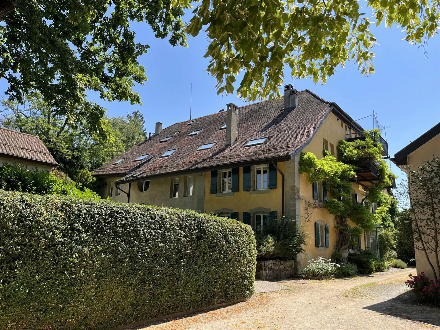 Superb accommodation with character and unobstructed view - Photo 1 of 11