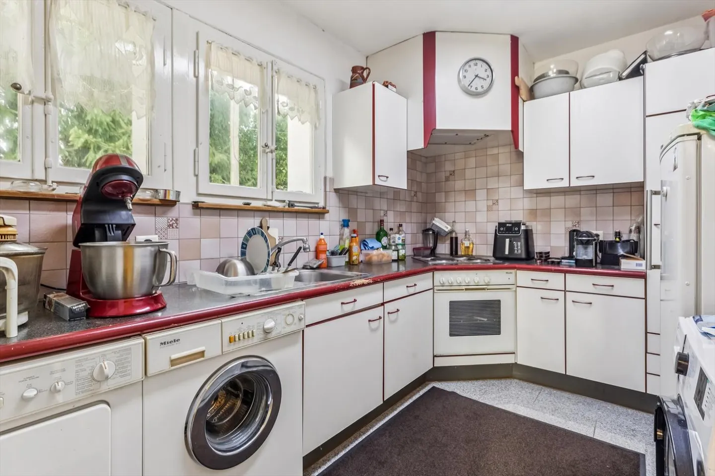 Casa indipendente con potenziale a Estavayer-le-Lac - Foto 3 di 10