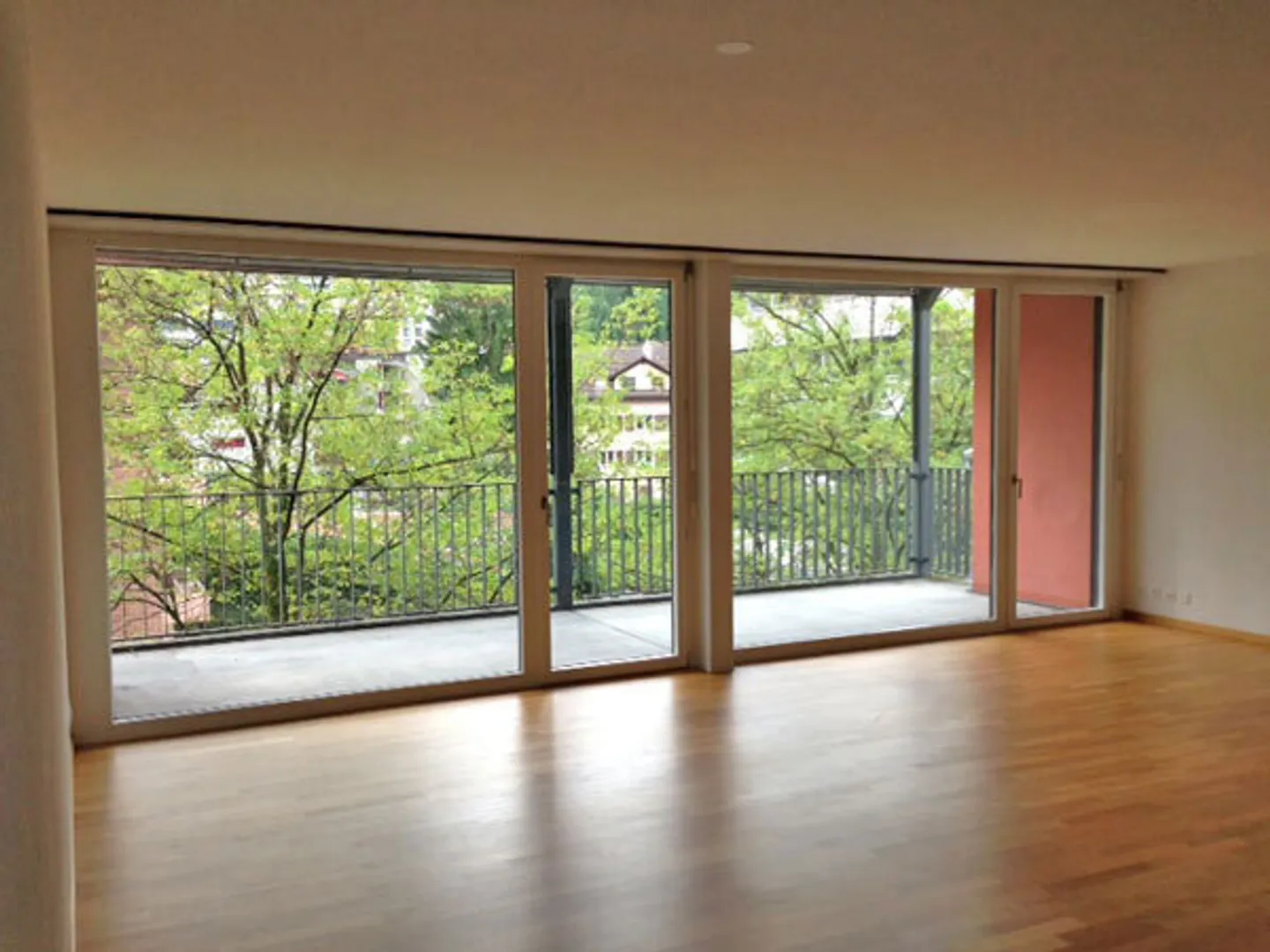 Modern apartment in a central location! - Photo 5 of 5