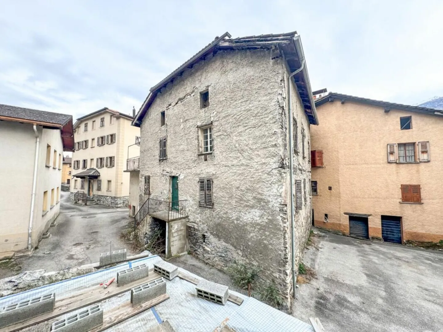 Maison multi-appartements 10 pièces à Ardon - Photo 2 sur 19