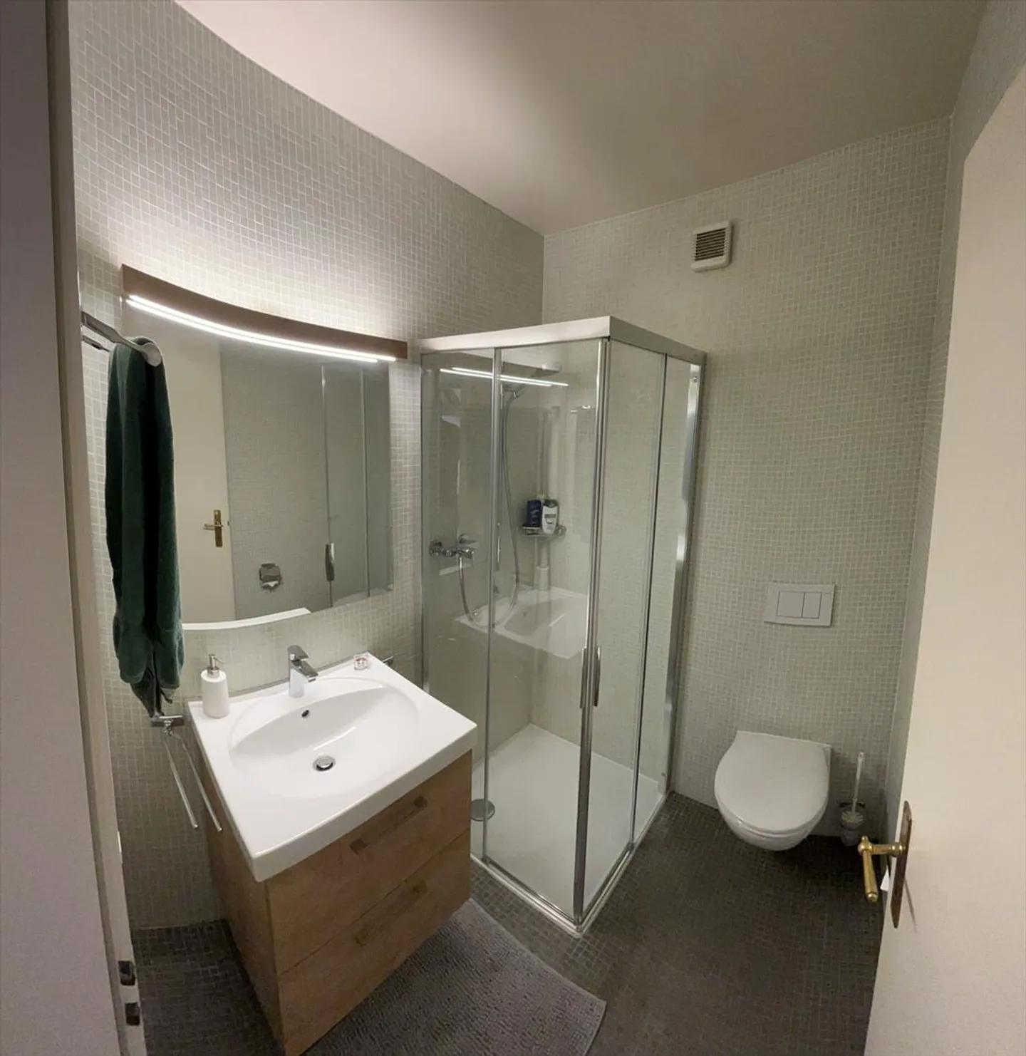 Superb accommodation with character and unobstructed view - Photo 6 of 11