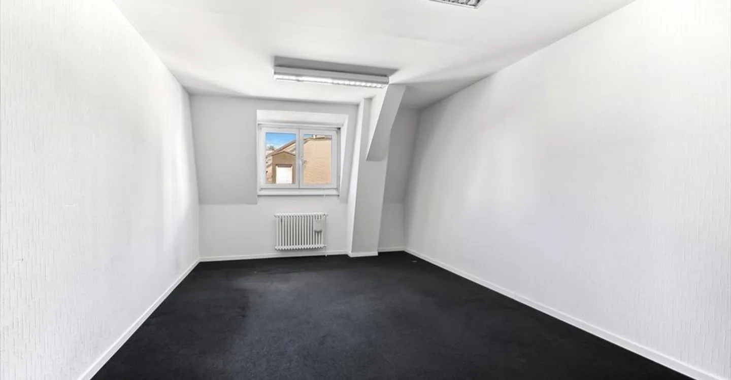 Spazio ufficio in affitto - Foto 4 di 8