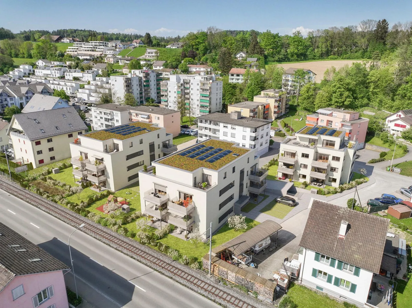 Appartement lumineux et moderne de 2,5 pièces au rez-de-chaussée avec patio - Photo 1 sur 8