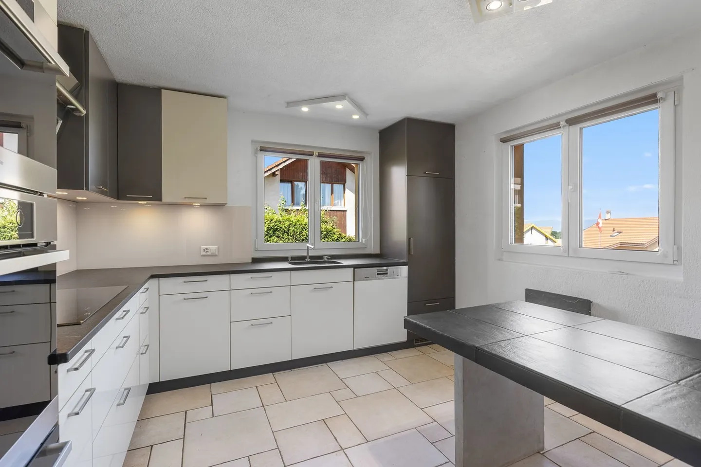 Geräumige Villa mit Pool und schönem Außenbereich in Grolley - Foto 4 von 12