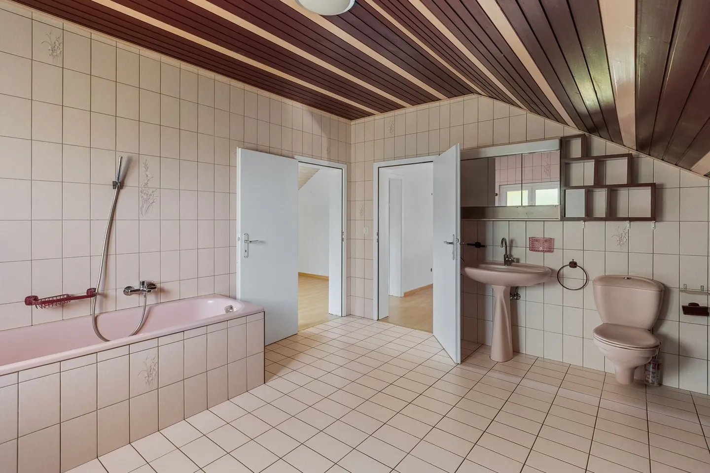 Geräumige Villa mit Pool und schönem Außenbereich in Grolley - Foto 12 von 12