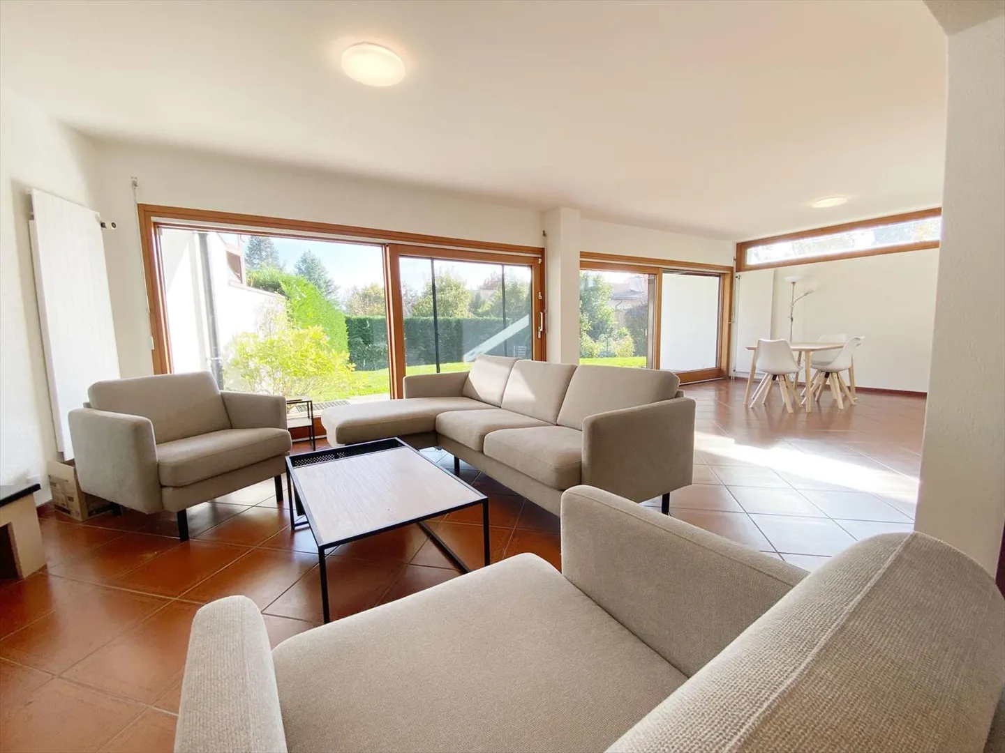 Magnifica villa a schiera di 6,5 locali a Pregny-Chambésy. - Foto 3 di 13