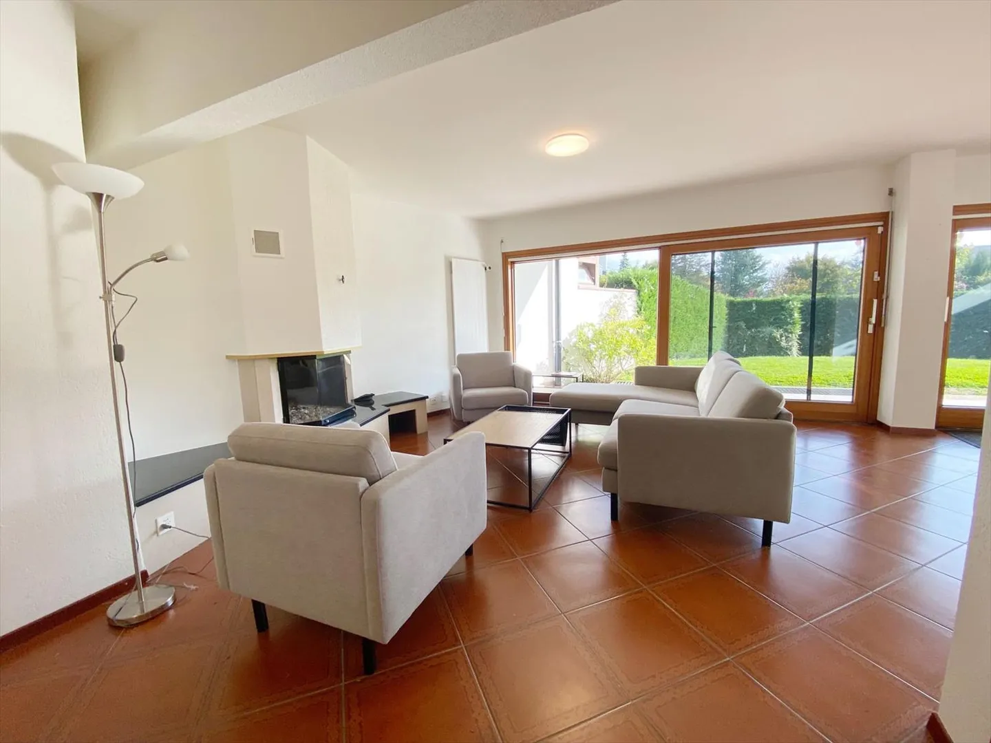 Magnifica villa a schiera di 6,5 locali a Pregny-Chambésy. - Foto 4 di 13