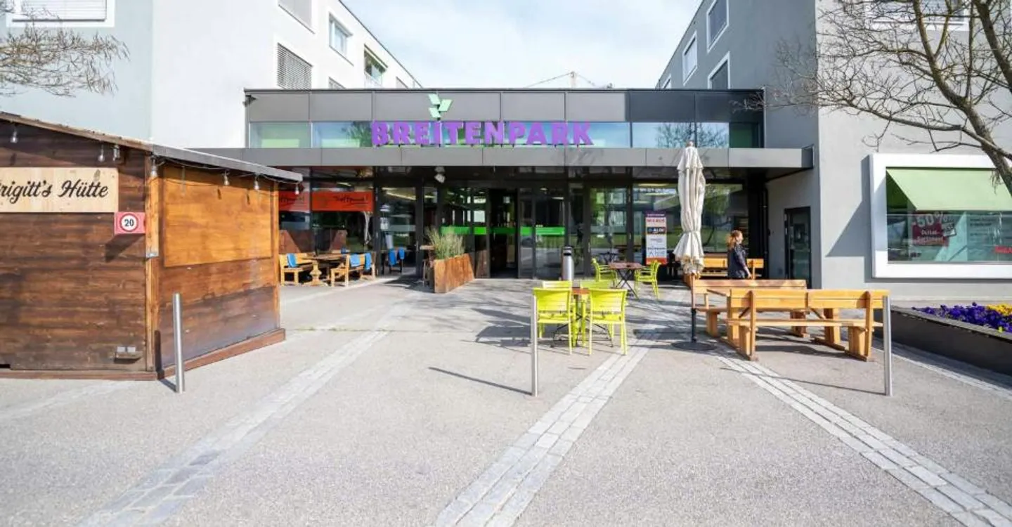 Your retail space in Breitenpark - Photo 3 of 5