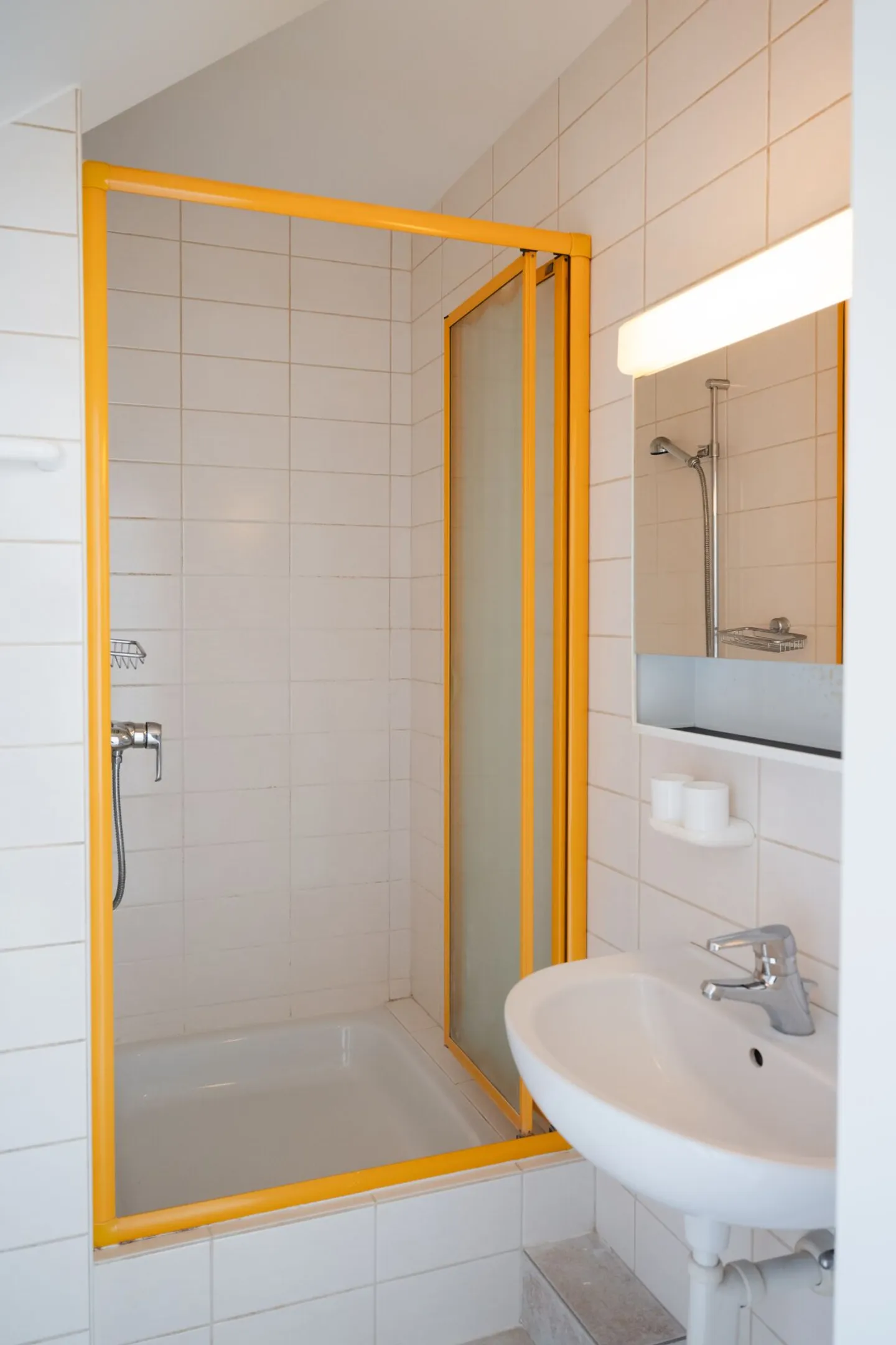 Casa multigenerazionale / due case a schiera con garage e giardino - Foto 11 di 39