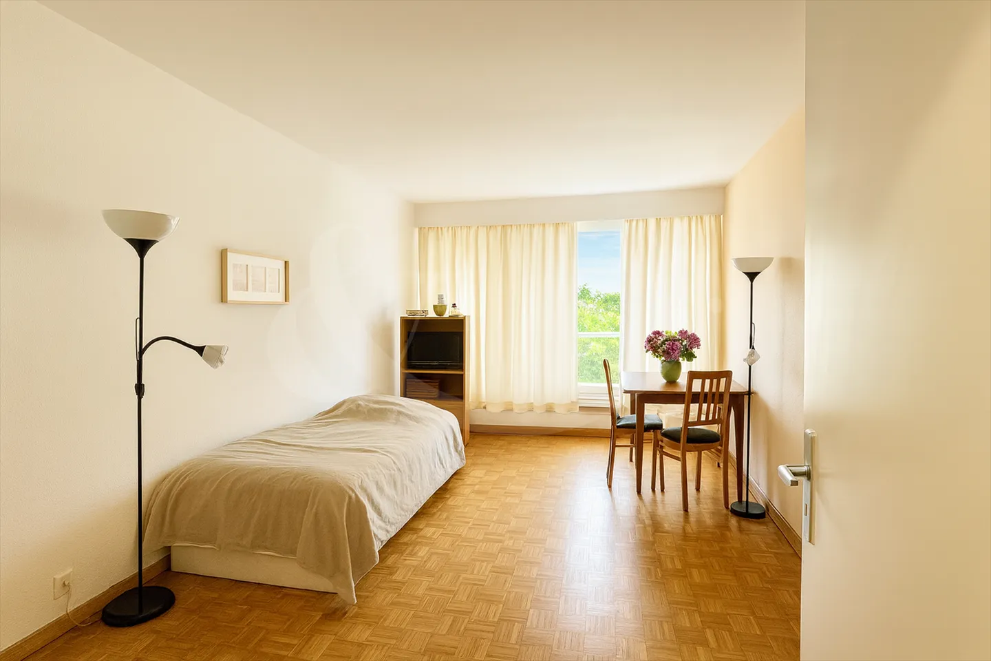 Charmant appartement idéalement situé, parfait pour investisseurs - Photo 2 sur 3