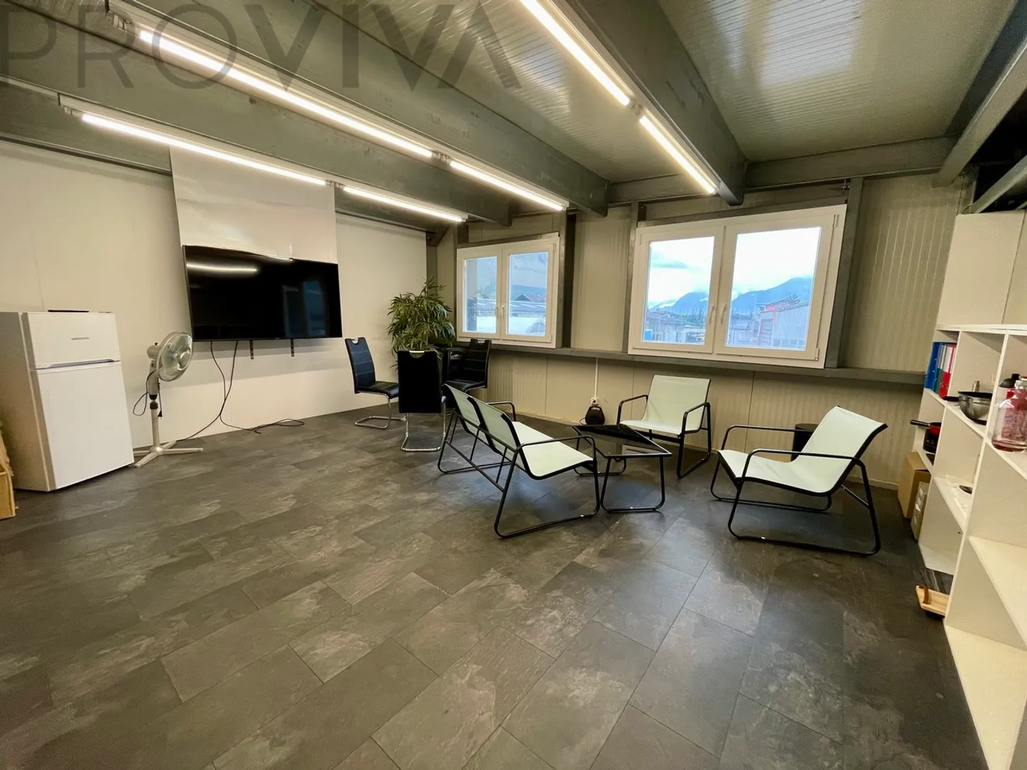 Grande hall industriale modulare con 31 box garage - Foto 6 di 9